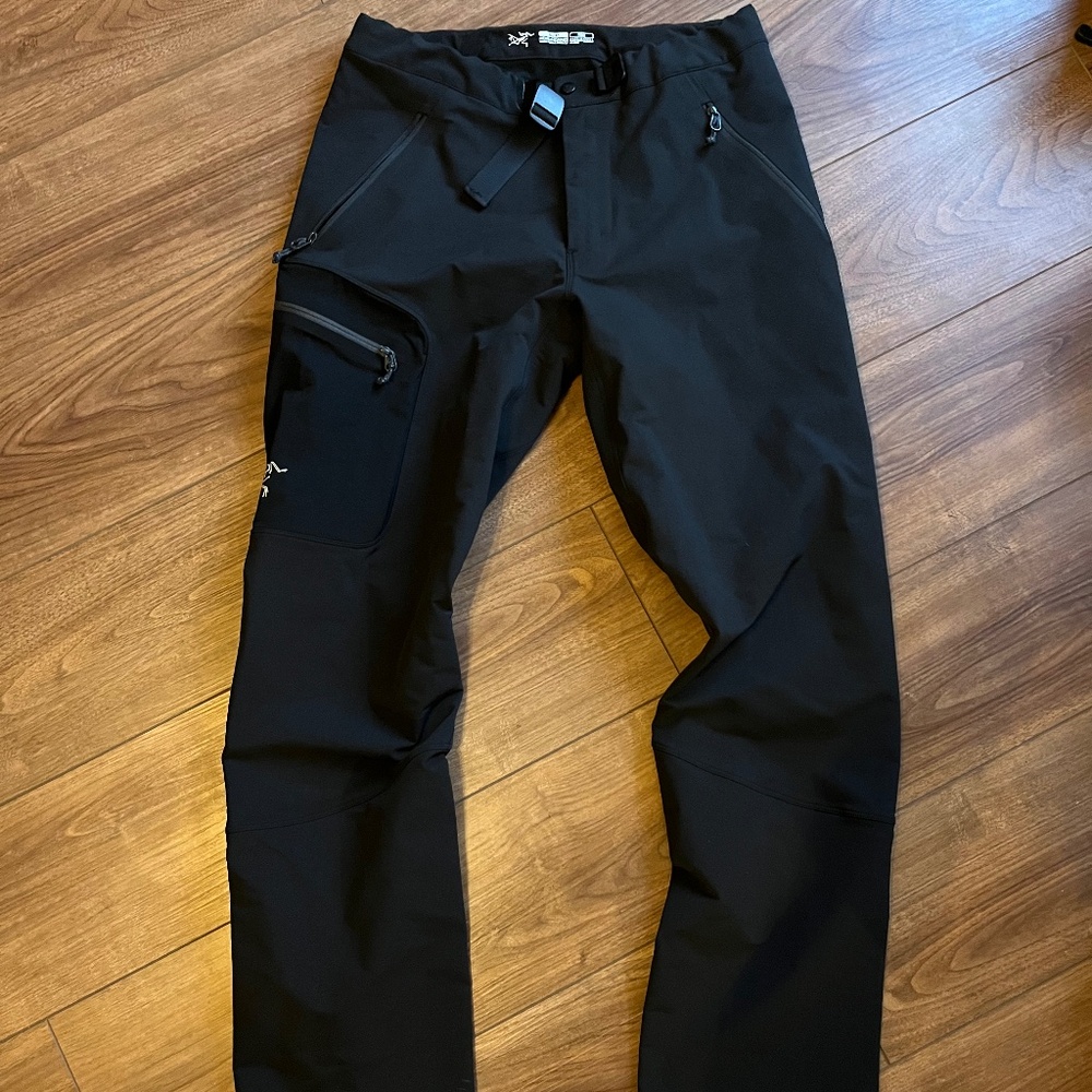 Men’s Arc’teryx Softshell Pants - Very Good Used Condition -sz S - Picture 1 of 9